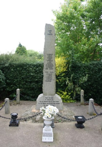 Oorlogsmonument Althorpe #1