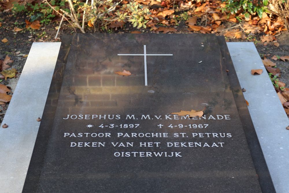 Grave Pastor van Kemenade Roman Catholic Cemetery Oisterwijk #1