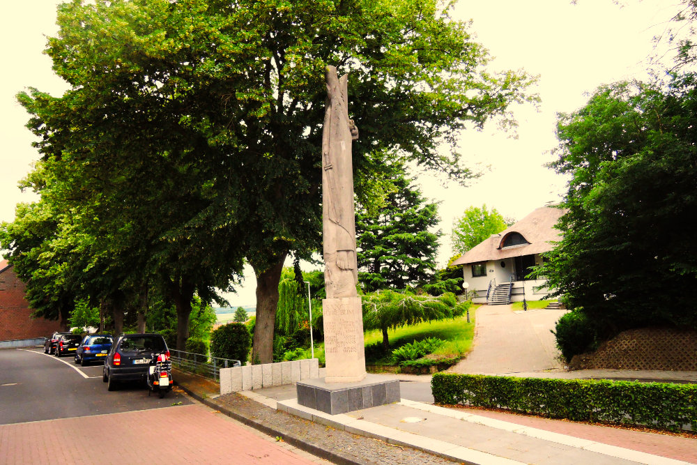 Oorlogsmonument Hillensberg #5