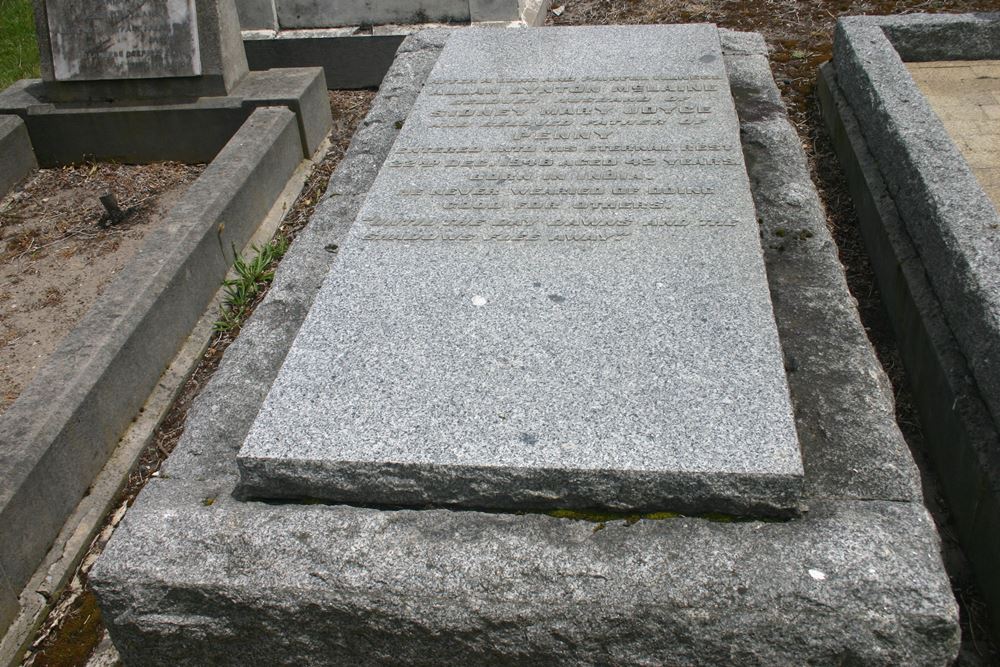 Commonwealth War Grave St. Clement Anglican Cemetery