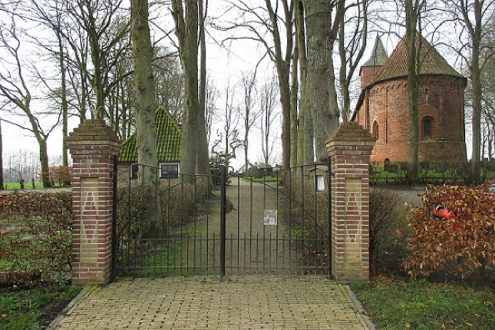 Commonwealth War Graves Protestant Churchyard Westergeest #1