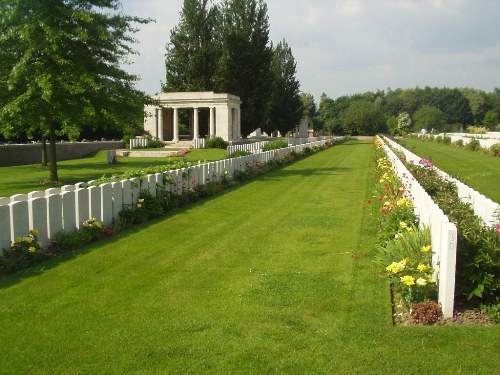 Oorlogsgraven van het Gemenebest Bailleul Extension (Nord)