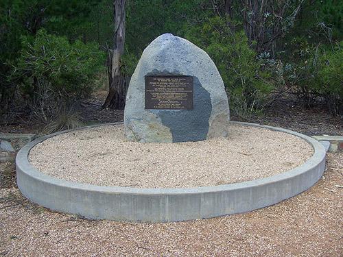 Monument 1940 Canberra Air Disaster #2