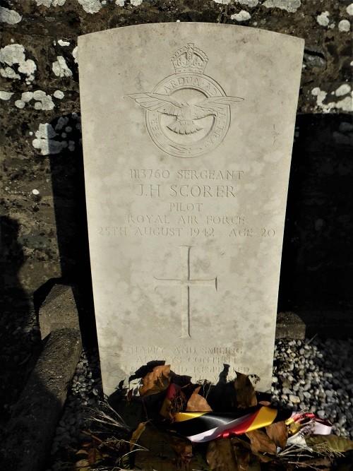 Commonwealth War Graves Rienne #5
