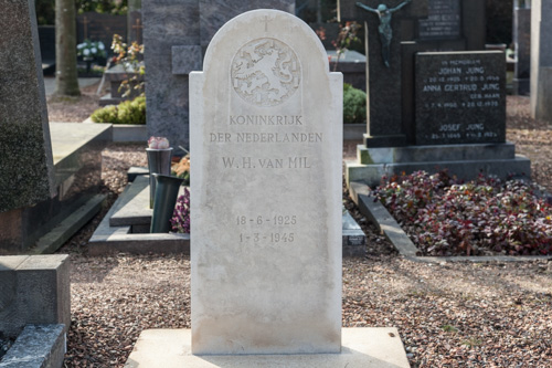 Dutch War Grave Schaesberg #3
