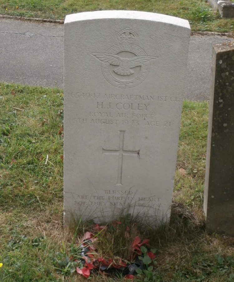 Commonwealth War Grave Ebony Churchyard #1