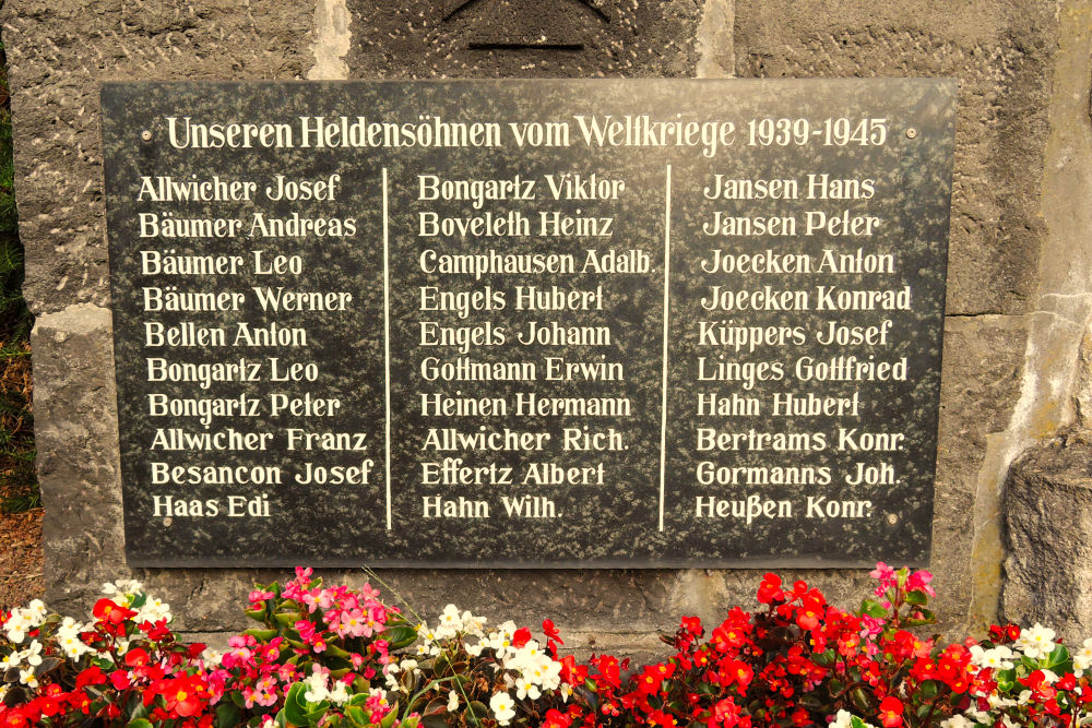 War Memorial Wickrathhahn #4