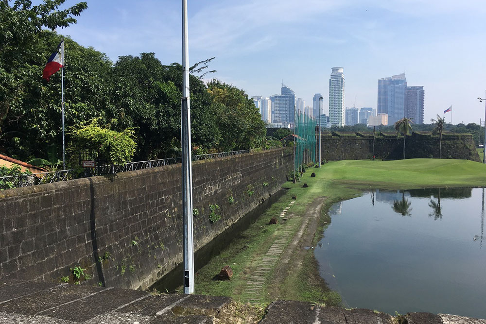 Monument Burgerslachtoffers Manila 'Memorare' Intramuros #3