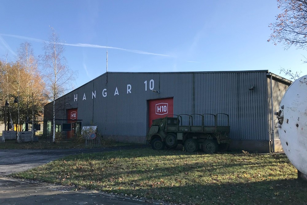 Hangar 10 Vliegveld Twente #1