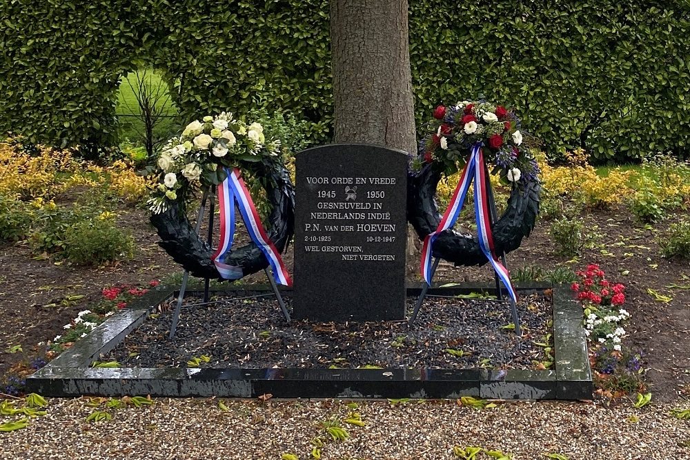 Memorial P.N. van der Hoeven