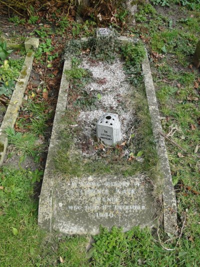 Grave Civilian Victim Metfield