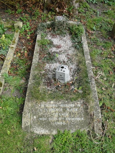 Grave Civilian Victim Metfield