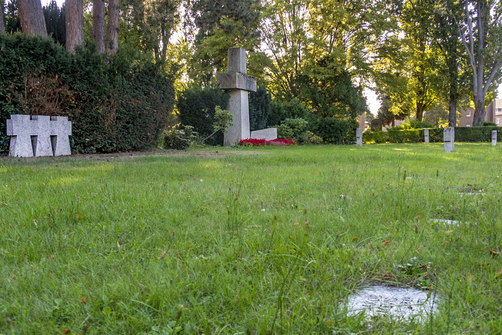 Duitse Oorlogsgraven en Monument Birkeshof