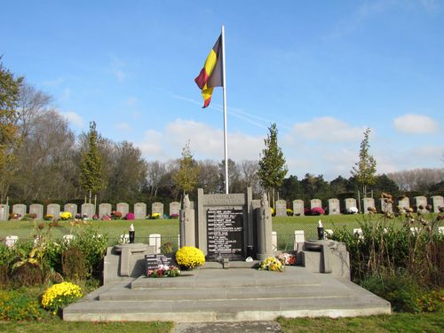 De Panne Communal Cemetery #4