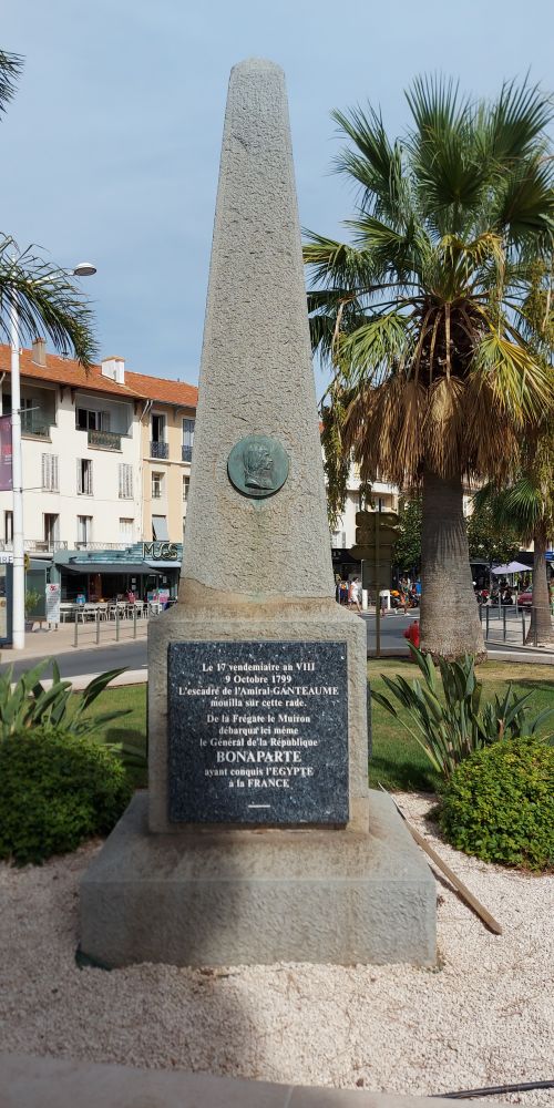 Napoleon Pyramid Saint-Raphaël #3