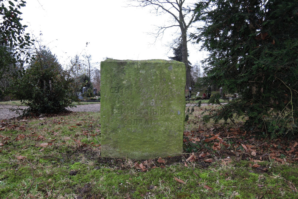 Russian Graves Brachelen #2