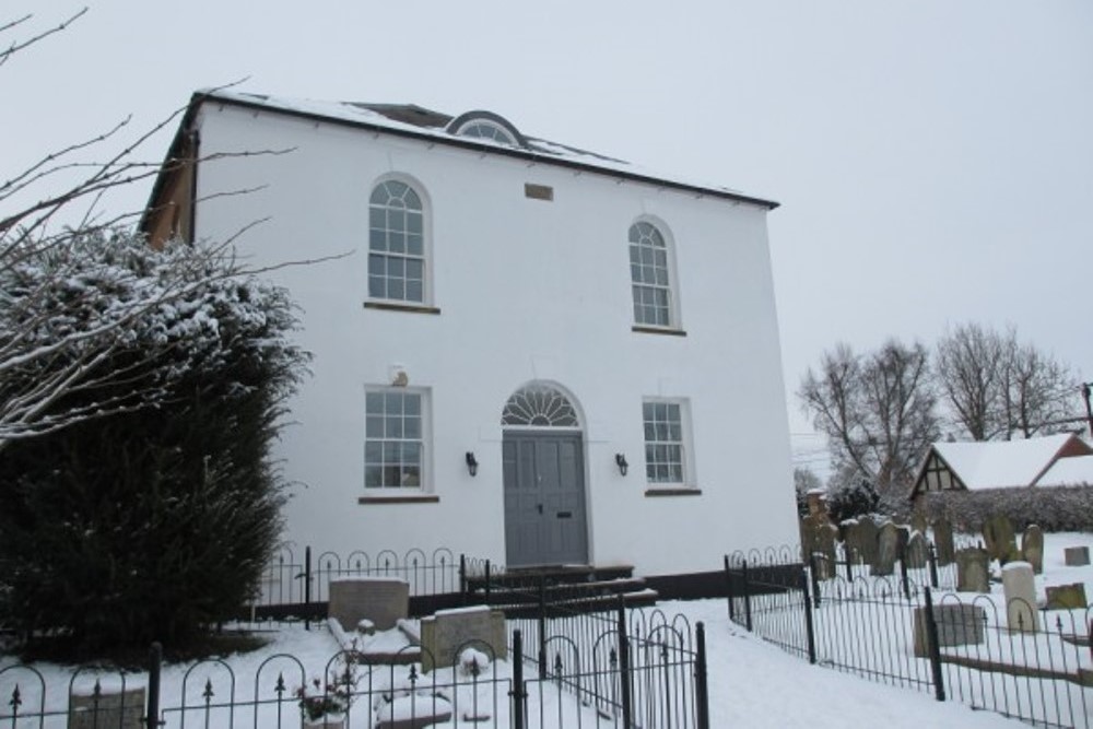 Commonwealth War Graves Wingrave Congregational Chapelyard