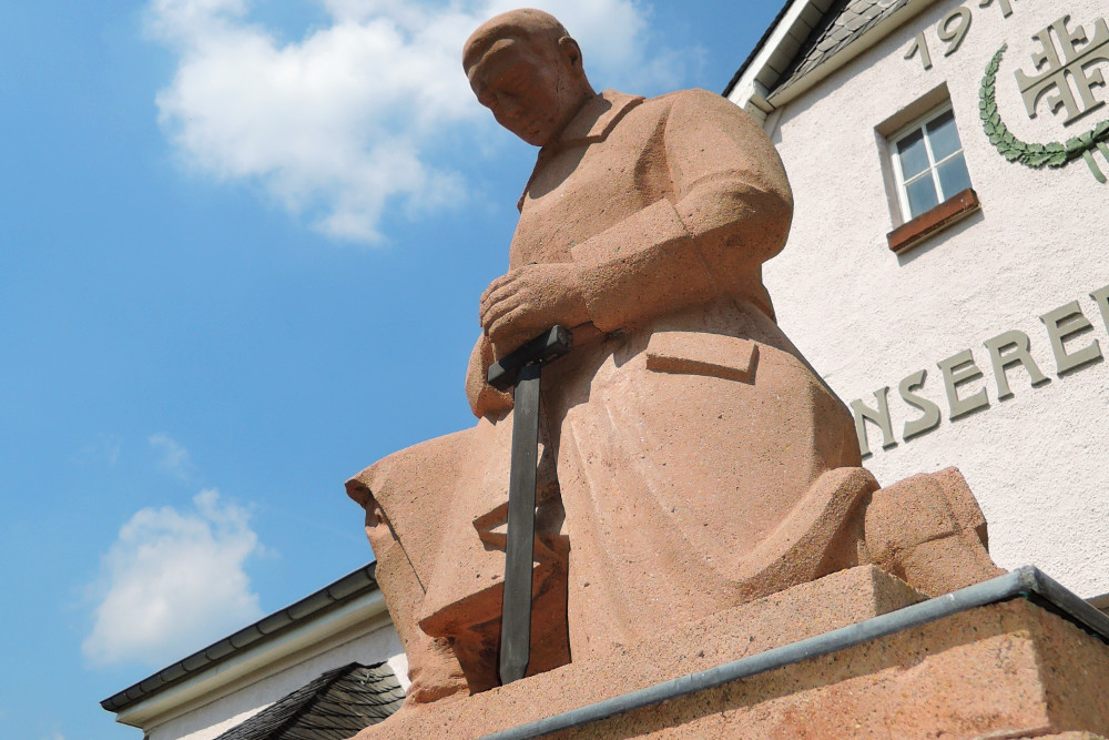 Oorlogsmonument Vlatten #3