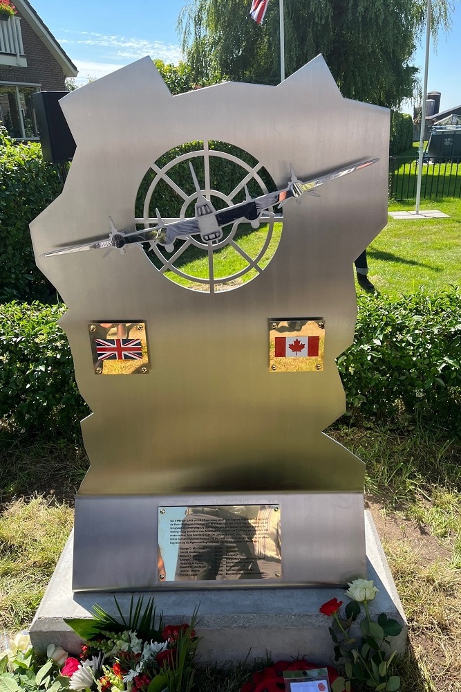 Monument Short Stirling BF415 WP-S Montfoort #2