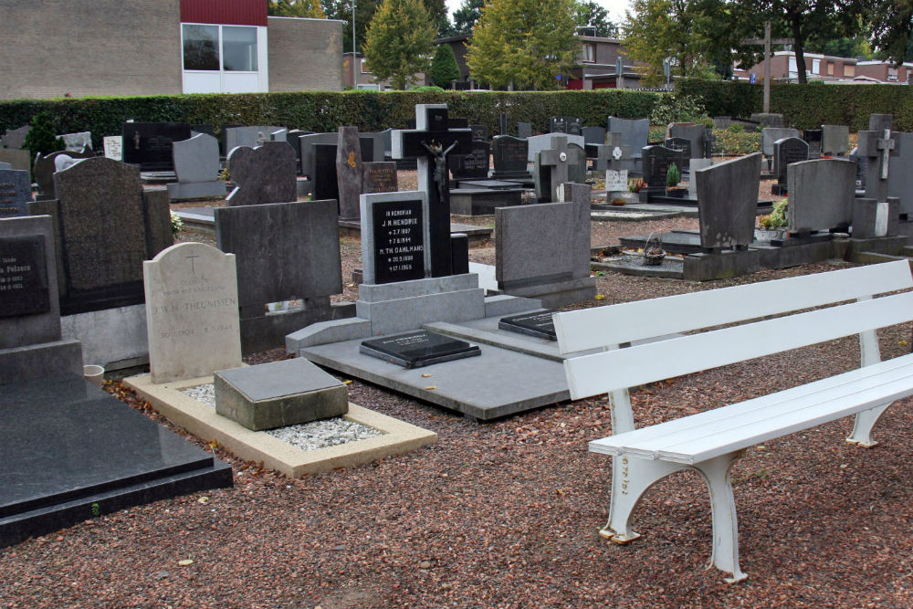 Dutch War Grave Roman Catholic Cemetery Munstergeleen