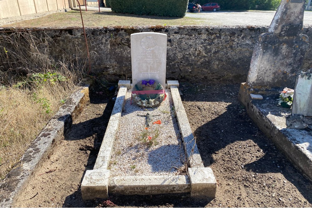Commonwealth War Grave Lanton #3
