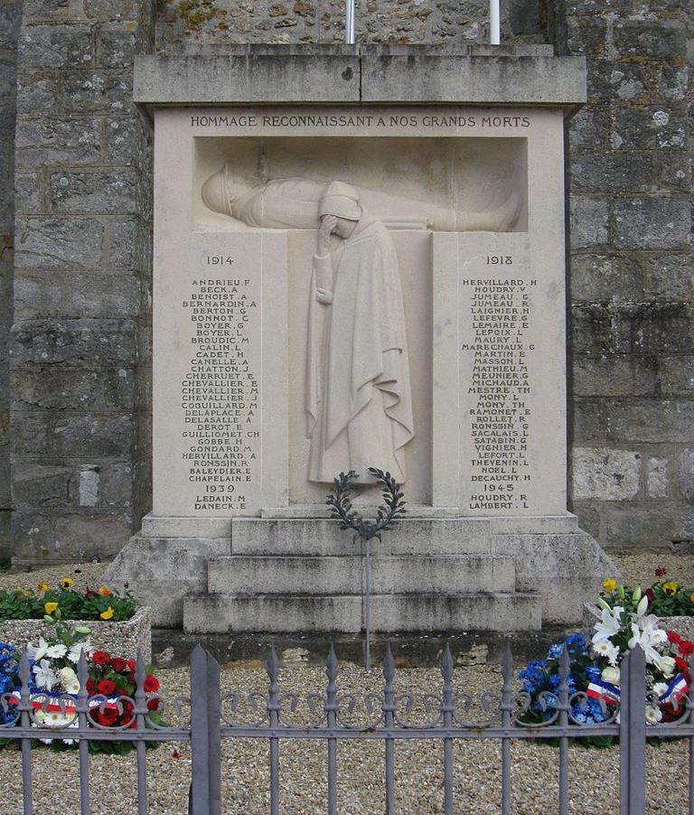 War Memorial Pommeuse #1