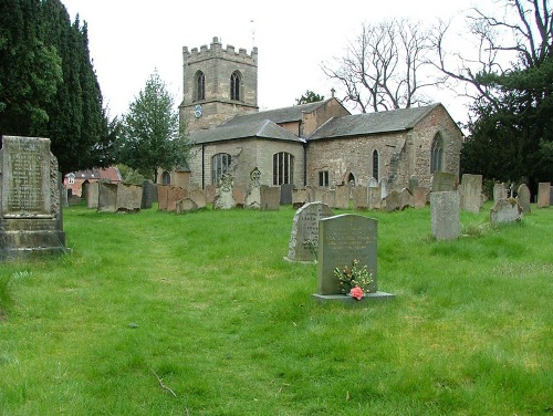 Commonwealth War Grave St. Peter and St. Paul Churchyard #1