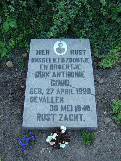 Dutch War Graves Dubbeldam #5