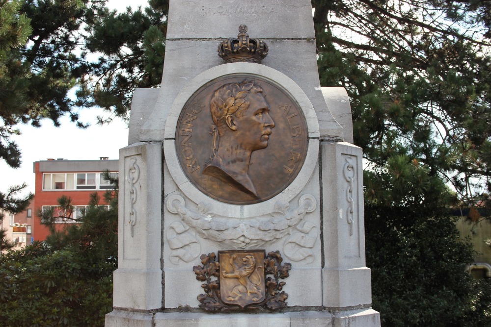 War Memorial Westmalle #2