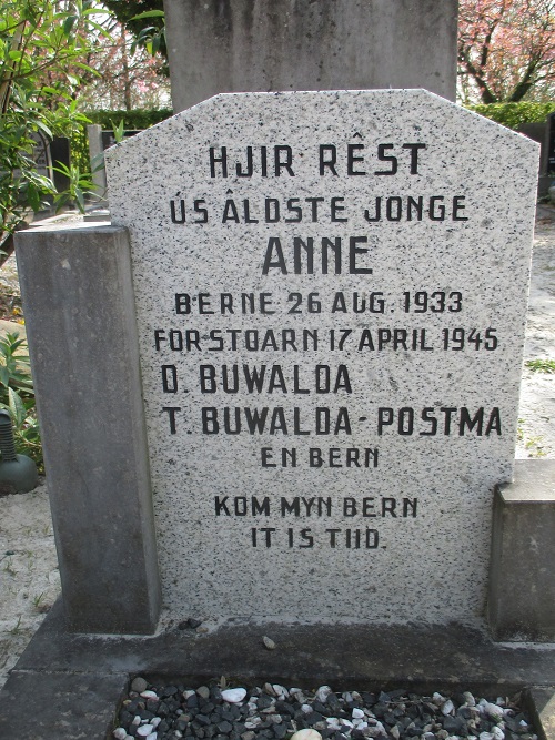 Dutch War Graves Huizumer Cemetery  Leeuwarden #5