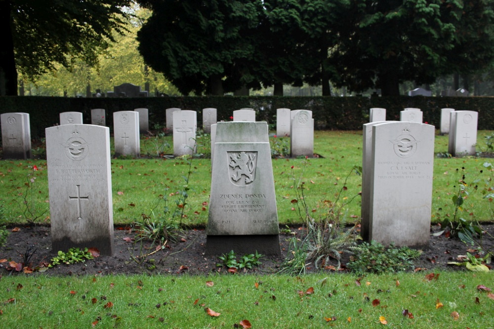 Czechoslovakian War Grave Central Cemetery Brugge #1