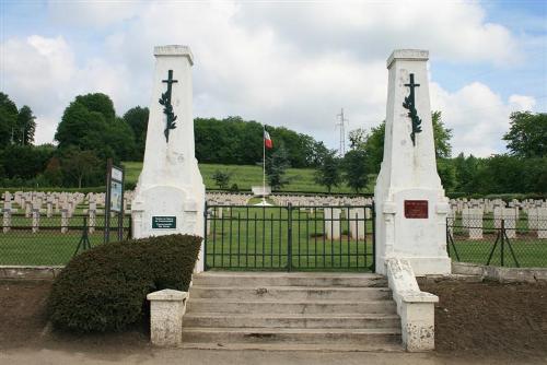 Franse Oorlogsbegraafplaats Crouy-Vauxrot #1