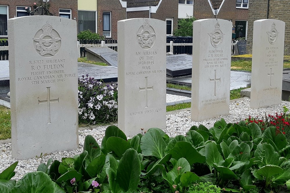 Commonwealth War Graves Protestant Churchyard Hindeloopen #2