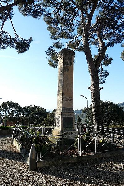 Oorlogsmonument Diano Castello #1