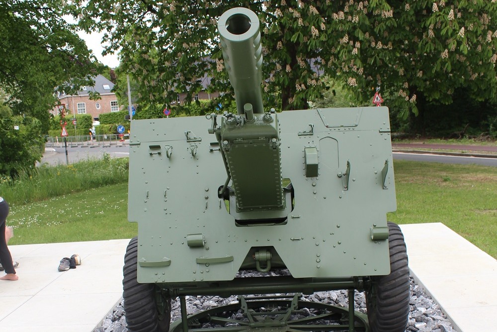 Canadian War Memorial Ekeren #3