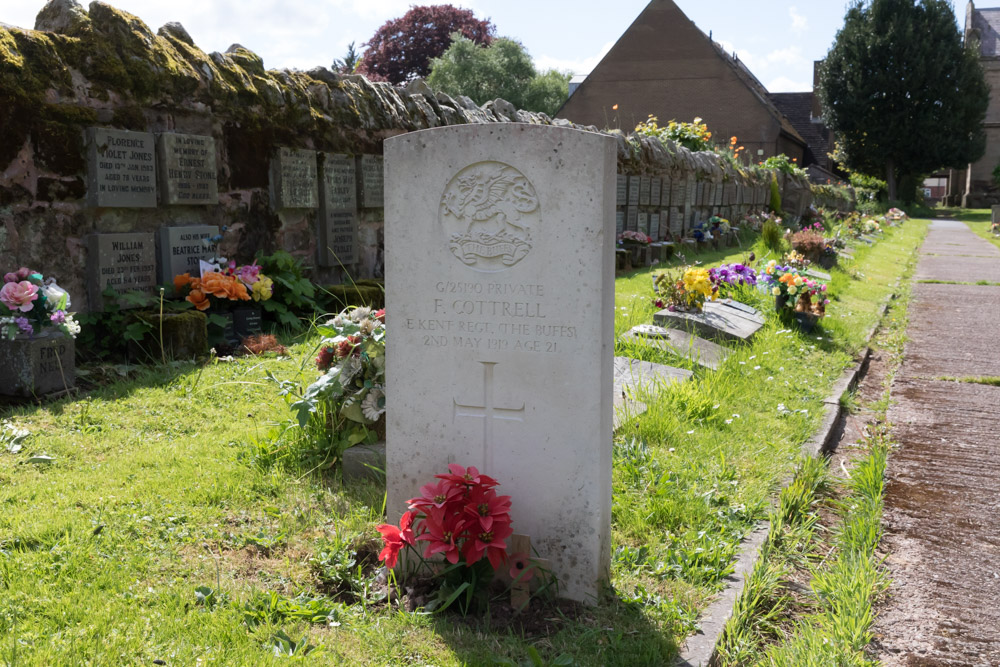 Oorlogsgraven van het Gemenebest St. Martin Churchyard #3