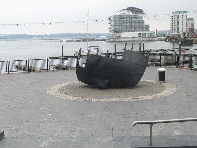 Merchant Seafarers War Memorial #1