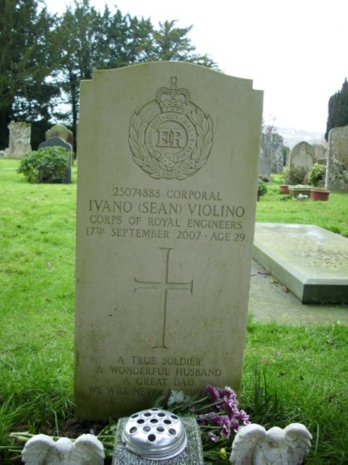 British War Grave St. Giles Churchyard #1