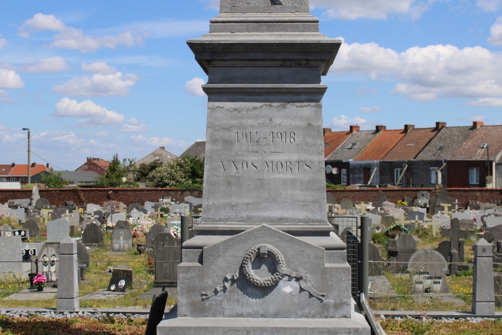 Oorlogsmonument en Crypte Begraafplaats Flénu #2