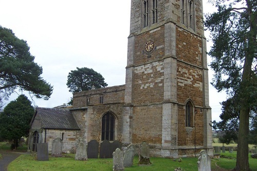 Commonwealth War Grave St Nicholas Churchyard