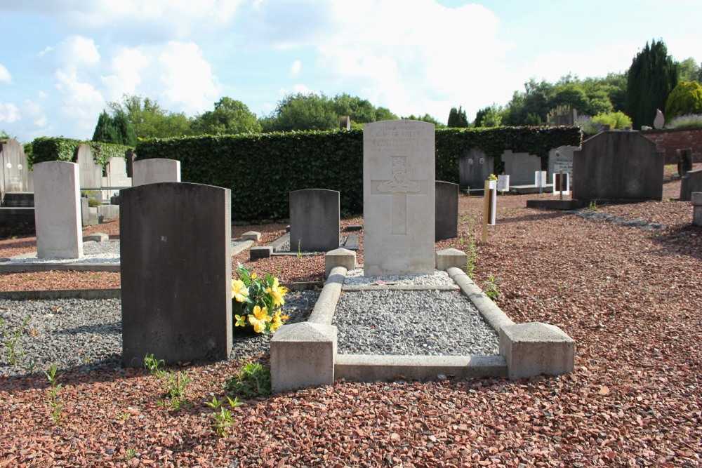 Commonwealth War Graves Ohain #3