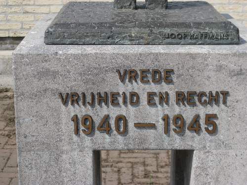 War Memorial Renkum #2