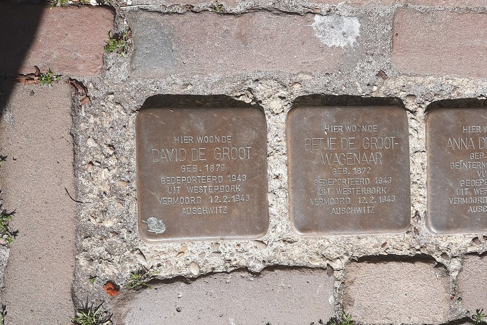 Stolpersteine Dorpsstraat 67 #2