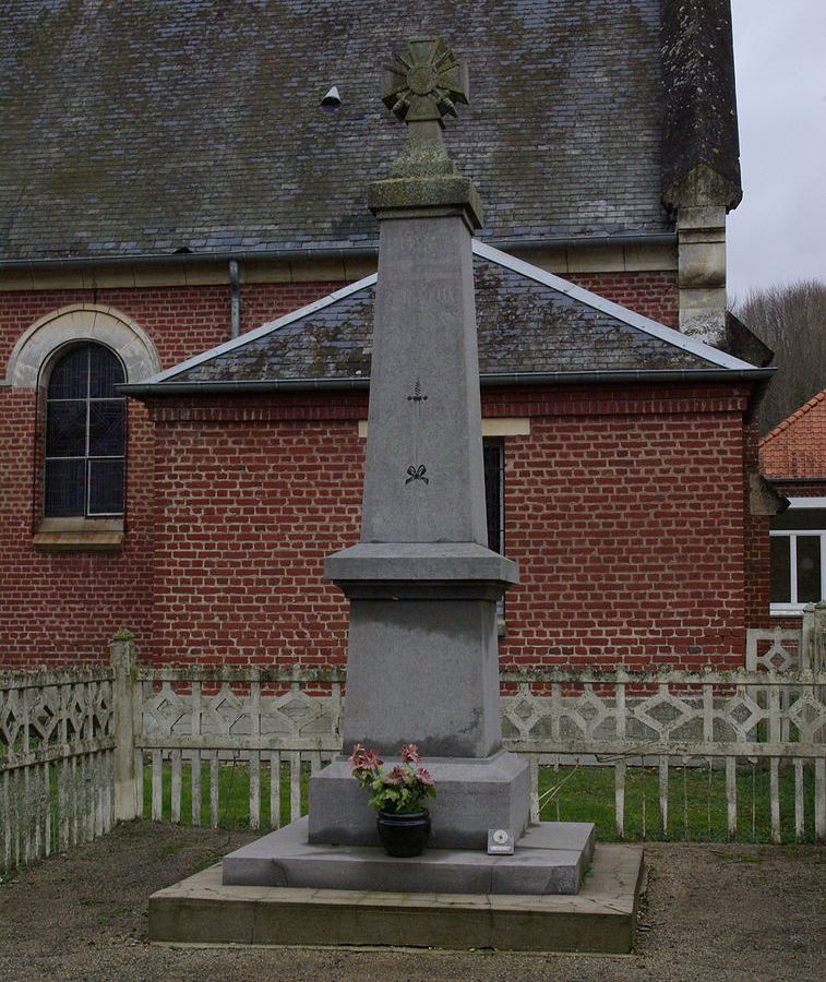 Oorlogsmonument Coigneux #1