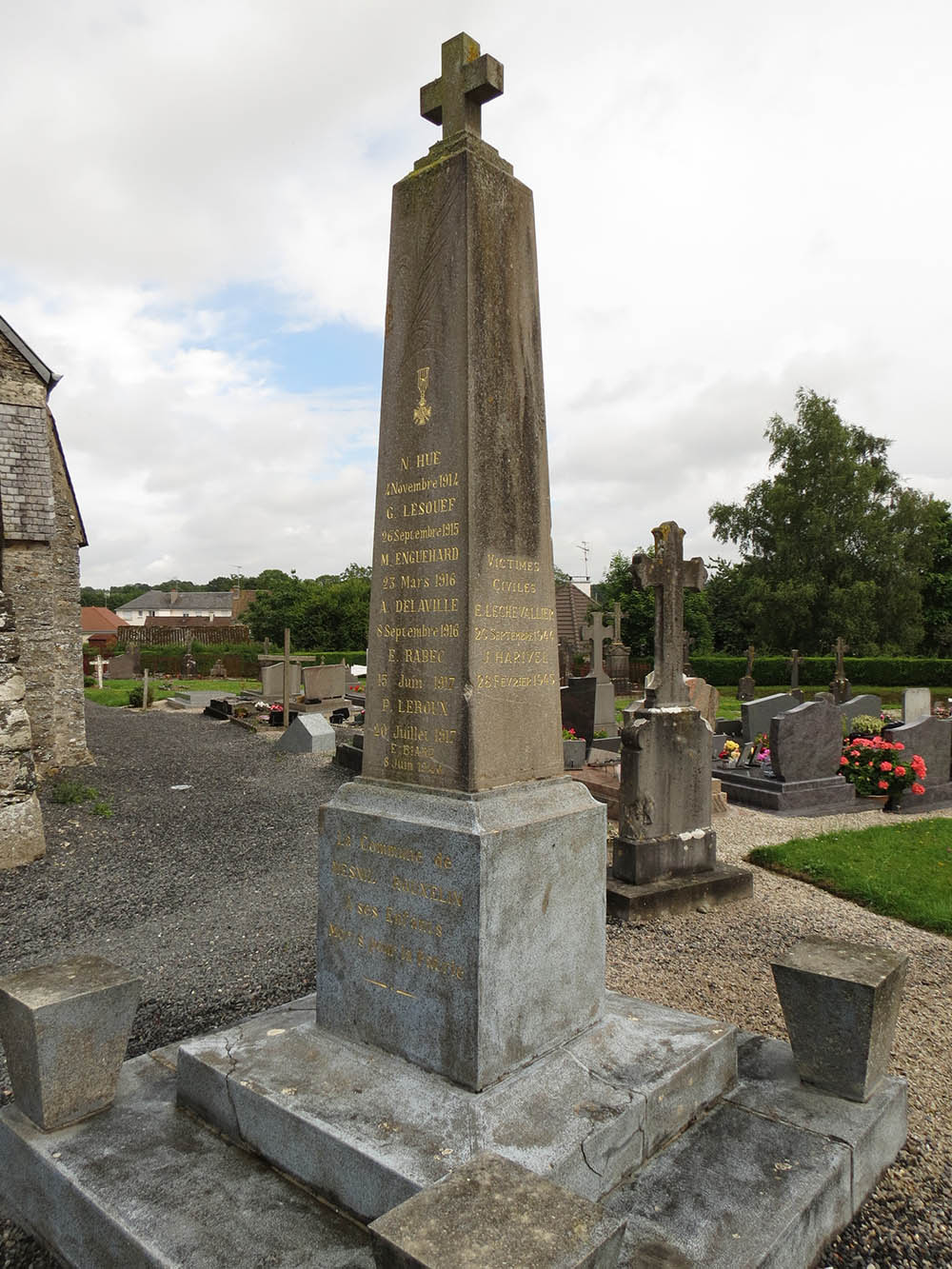 Oorlogsmonument Le Mesnil-Rouxelin #1