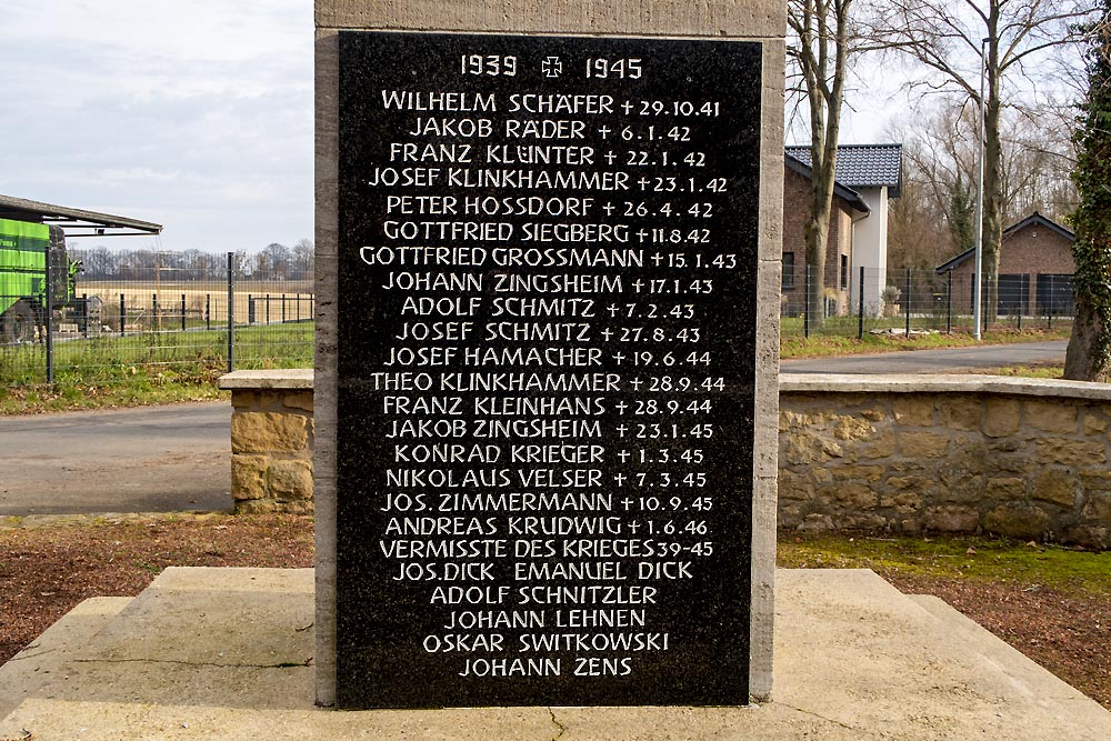 Oorlogsmonument Sievernich #2