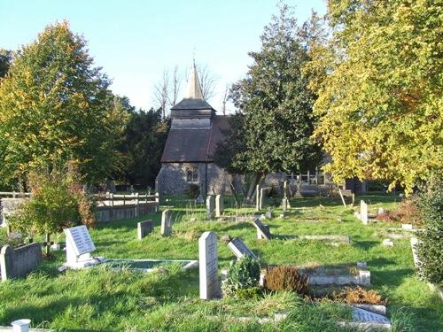 Oorlogsgraven van het Gemenebest All Saints Churchyard