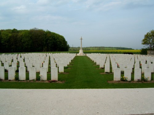 Commonwealth War Cemetery Ville-aux-Bois #1