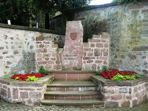 War Memorial Hunawihr #1