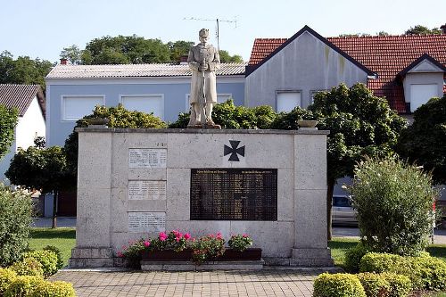 War Memorial Loipersbach im Burgenland #1